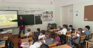 Тематические киноуроки в школах города Омска